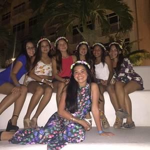 Meet your Posher, Lourdes victoria